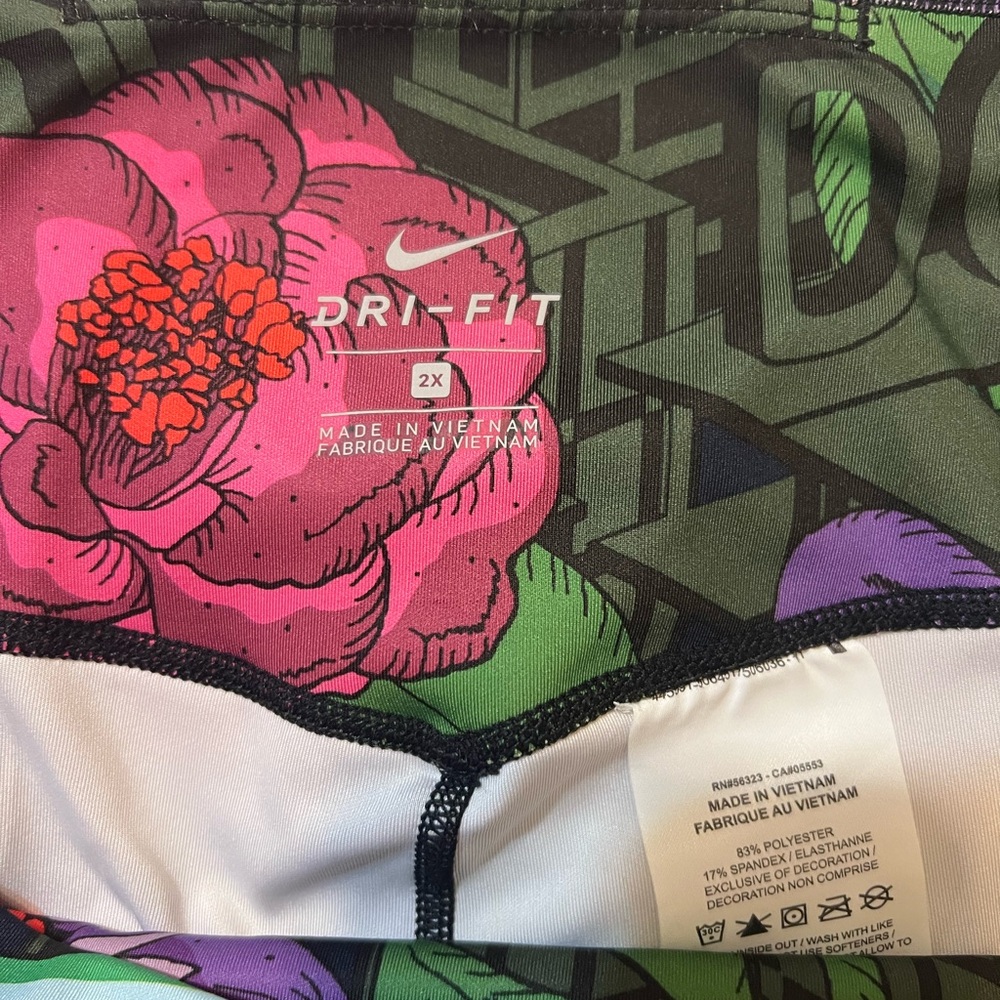 Nike Women’s Dri-FIT Floral Print leggings - Multicolored.